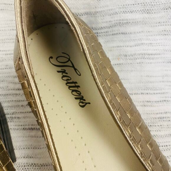 Trotter s Gold Woven Loafers Flats Size 5 Quiet Luxury Metallic Classic - Picture 3 of 7